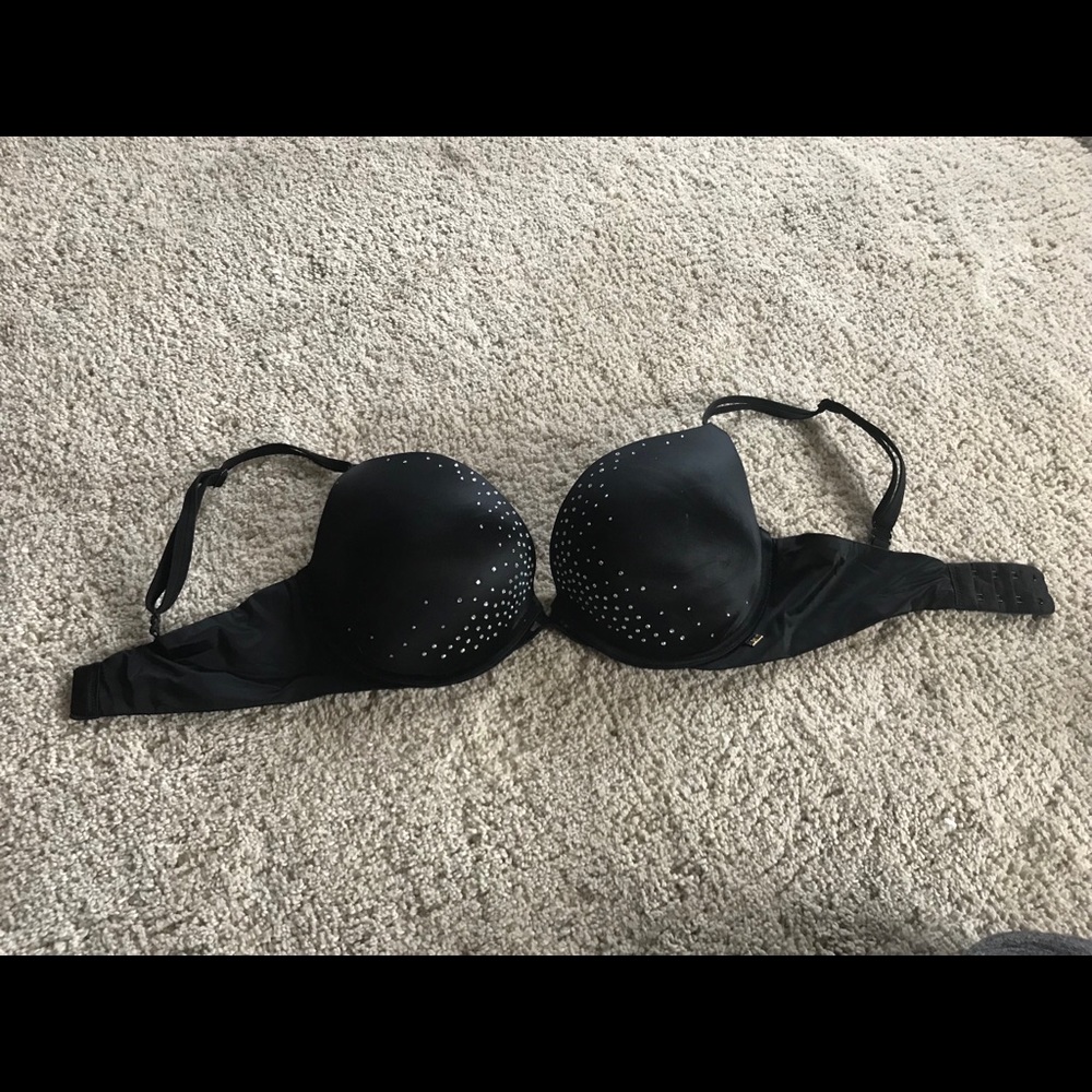 Victoria’s secret push up bra size 32DD